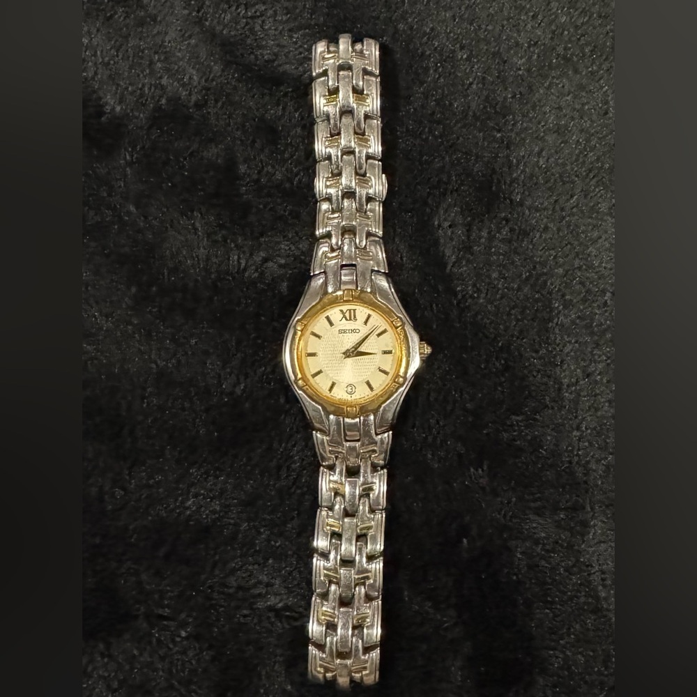 Vintage Seiko Two-Tone Watch - Picture 5 of 7
